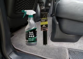 Les étapes pour nettoyer vos tapis de voiture avec Candicar !
